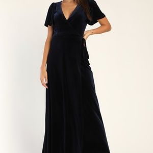 Lulus NEVER WORN Velvet Navy Maxi- Small